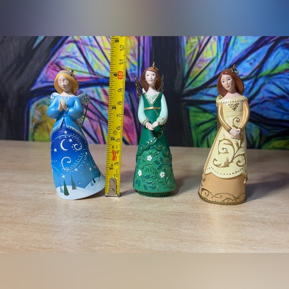 Hallmark 2005 Joyful Tidings Angel Collection Christmas Ornament Set - Picture 9 of 9